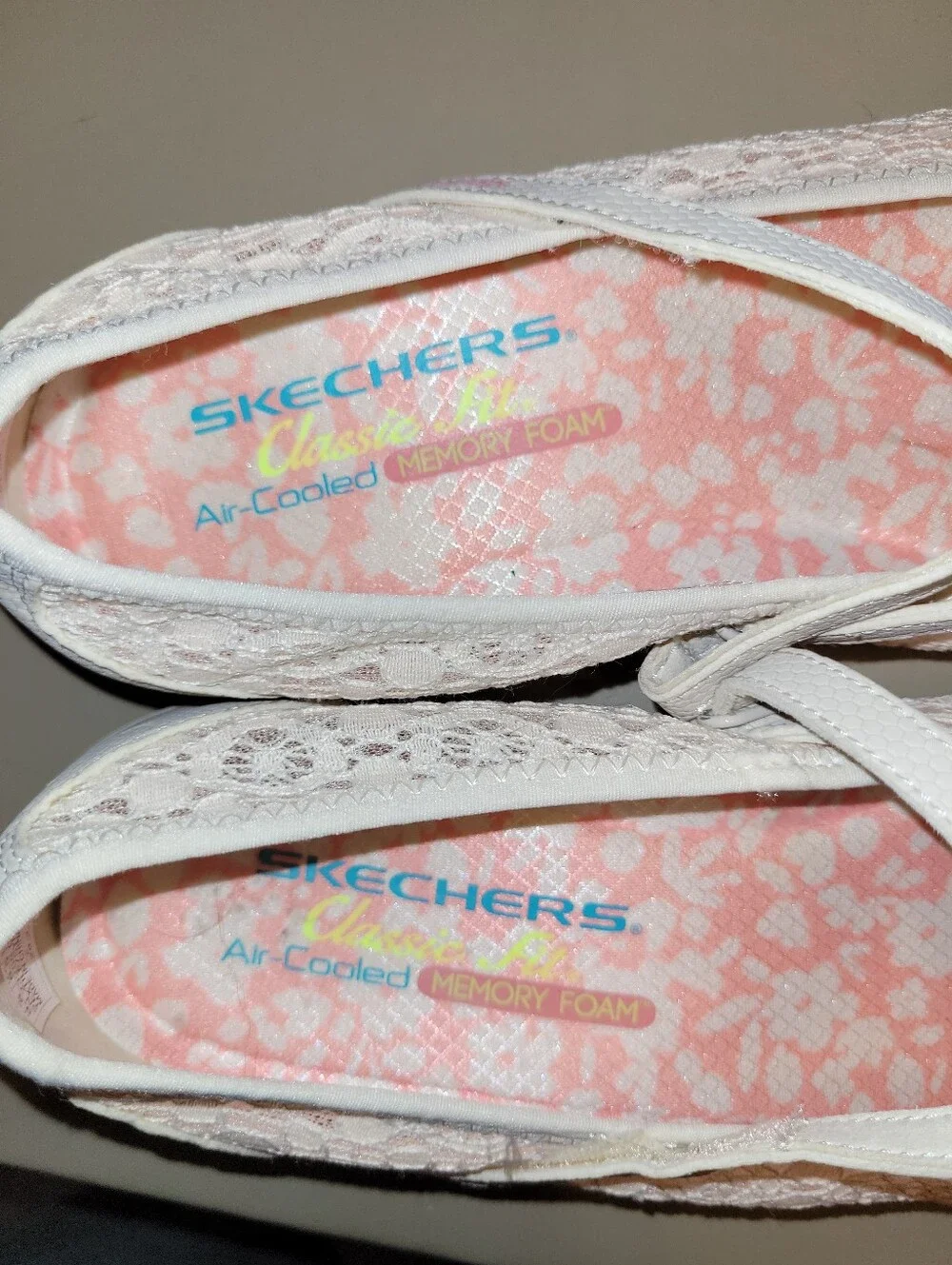 Skechers Women's Beide & Pink Lace Mary Jane Flats with Cushioned Insoles.